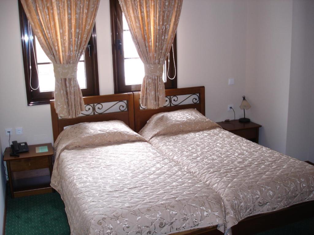 Byzantium Hotel Kastoria Bagian luar foto