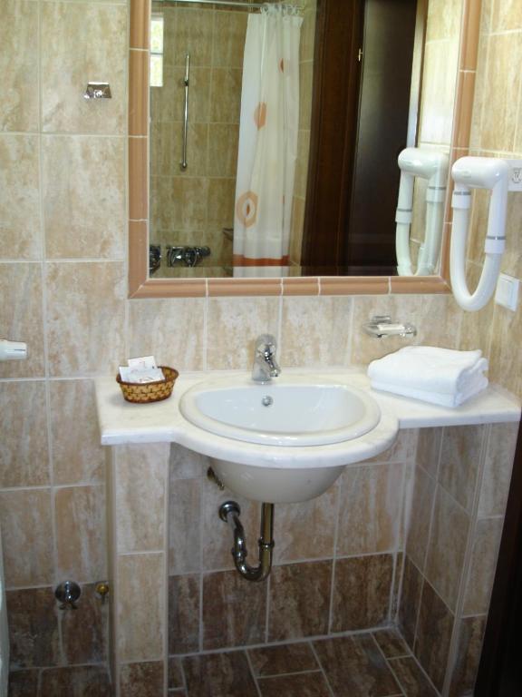 Byzantium Hotel Kastoria Bagian luar foto